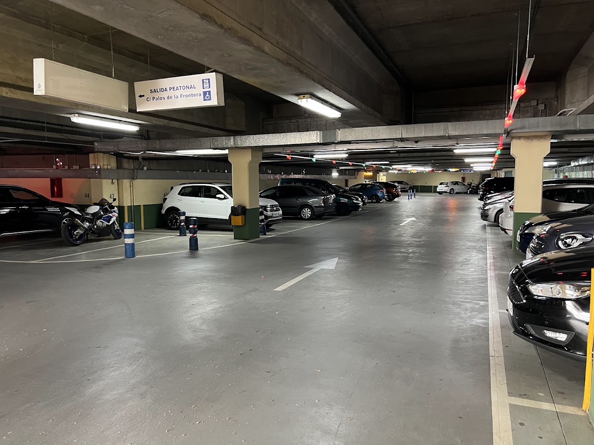 Avenida Roma Car Park
