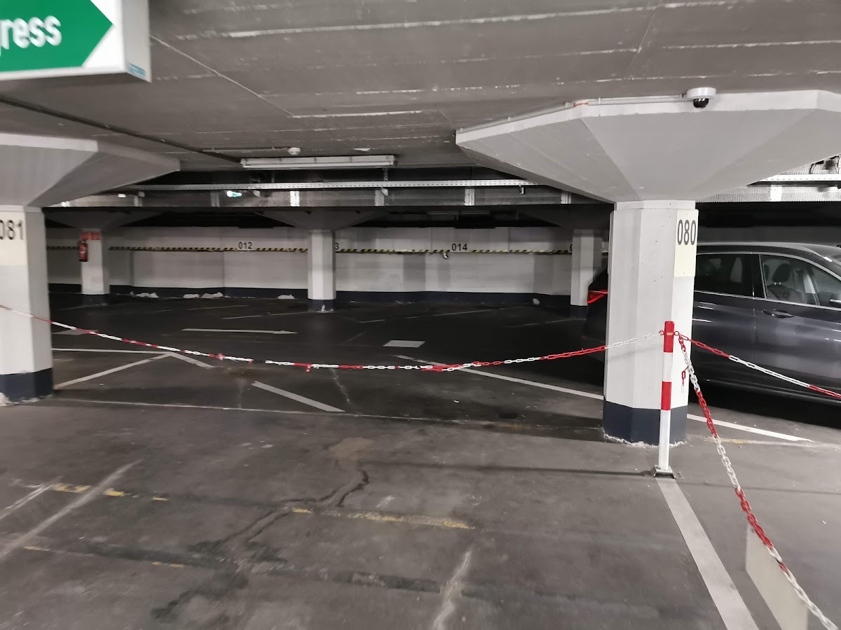 Congress garage Parking