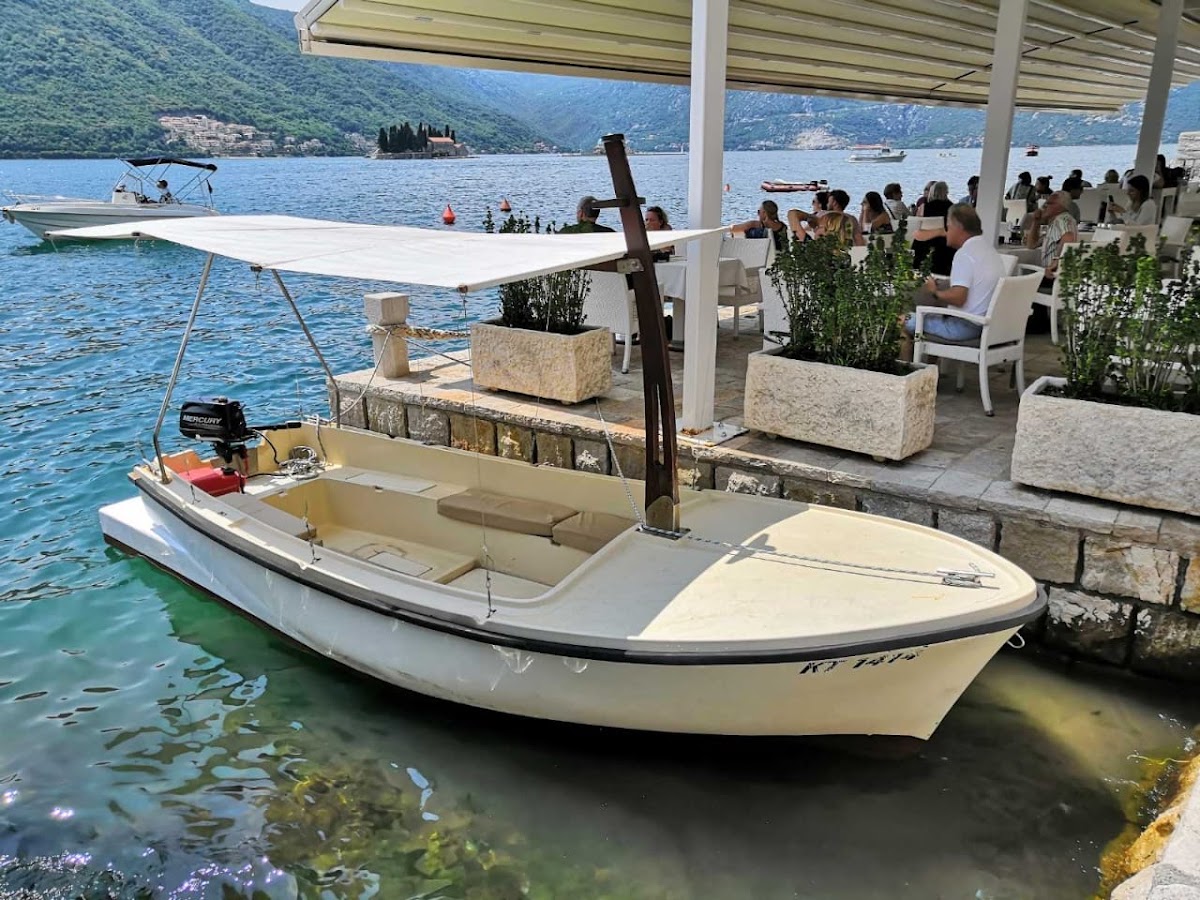 Free Parking for Lady Of The Rock visitors - Adriatic Pearl boats