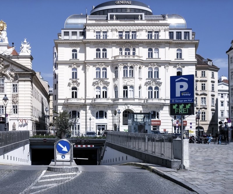 Garage Am Hof | BEST IN PARKING