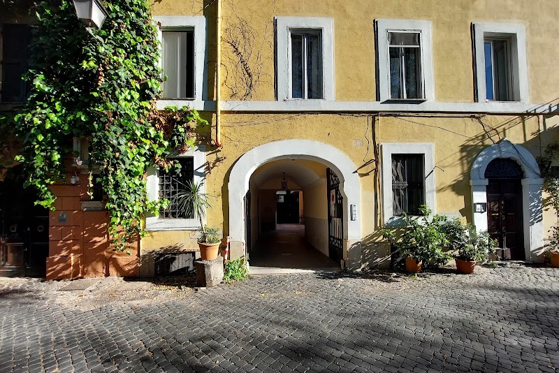 Garage Riari Trastevere solo abbonamenti 4/6 mesi o annuali