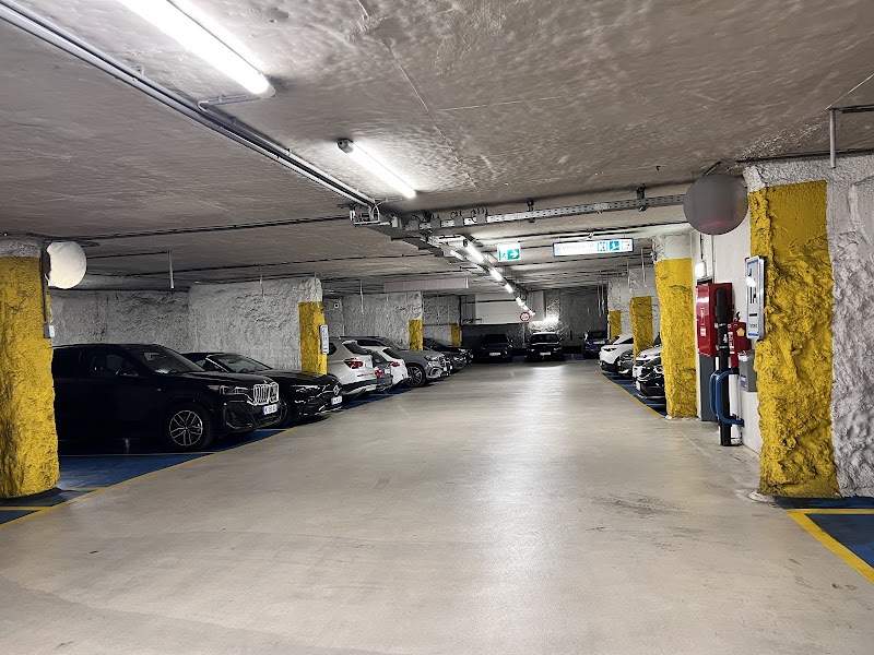 Garage Robert-Stolz-Platz