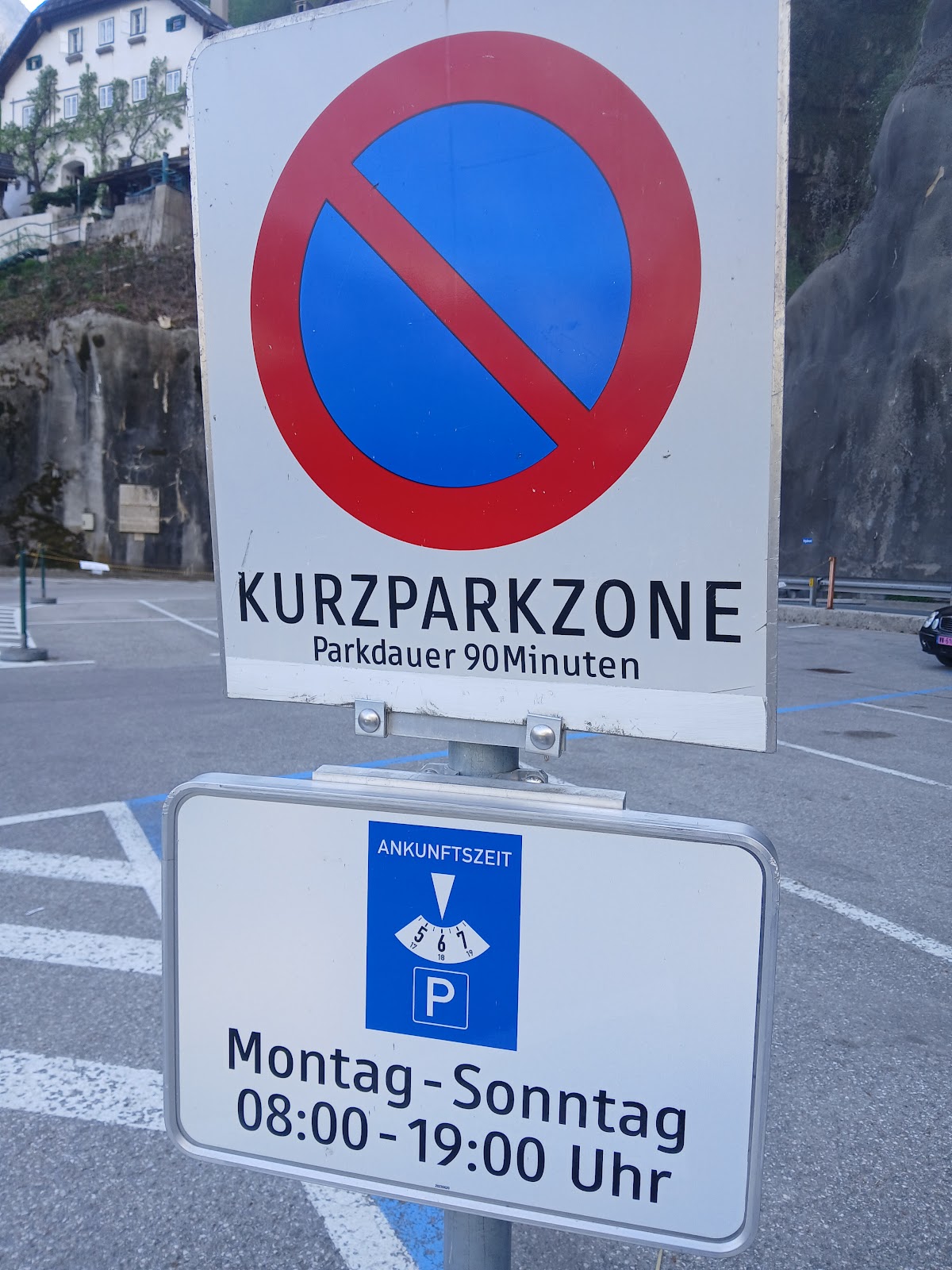 In between parking, Hallstatt