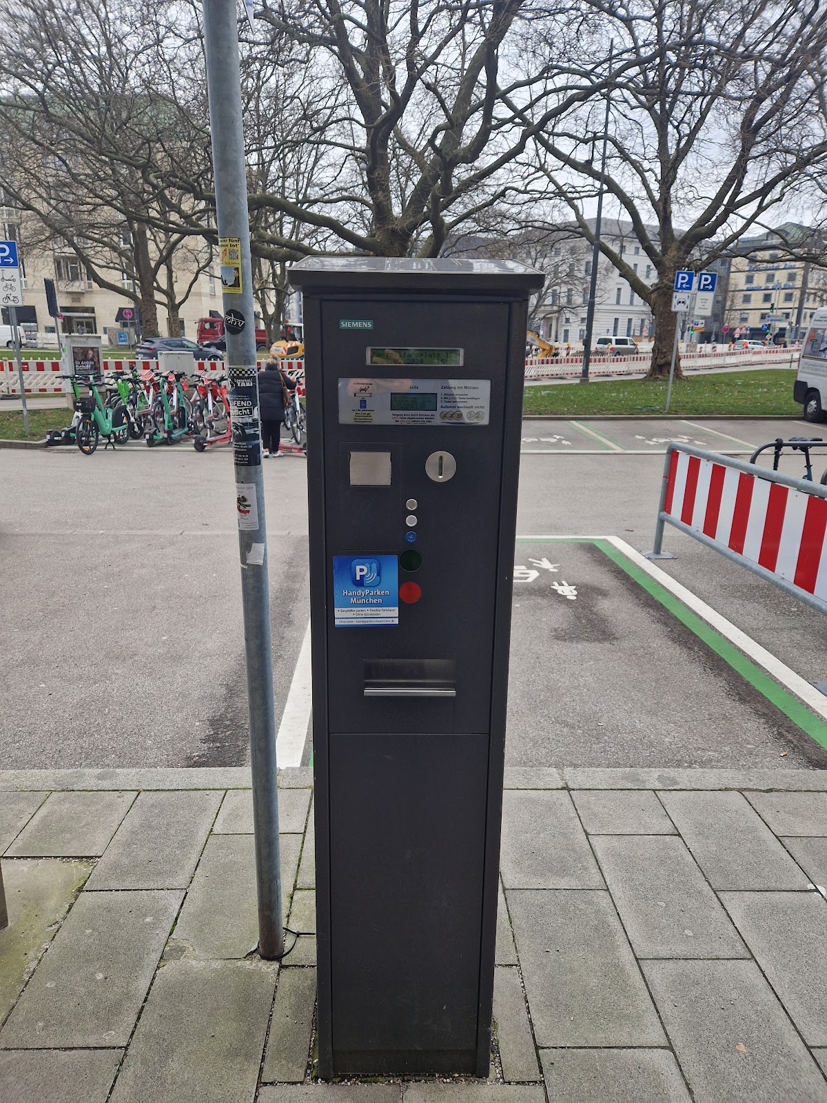 Maximiliansplatz 12A Parking