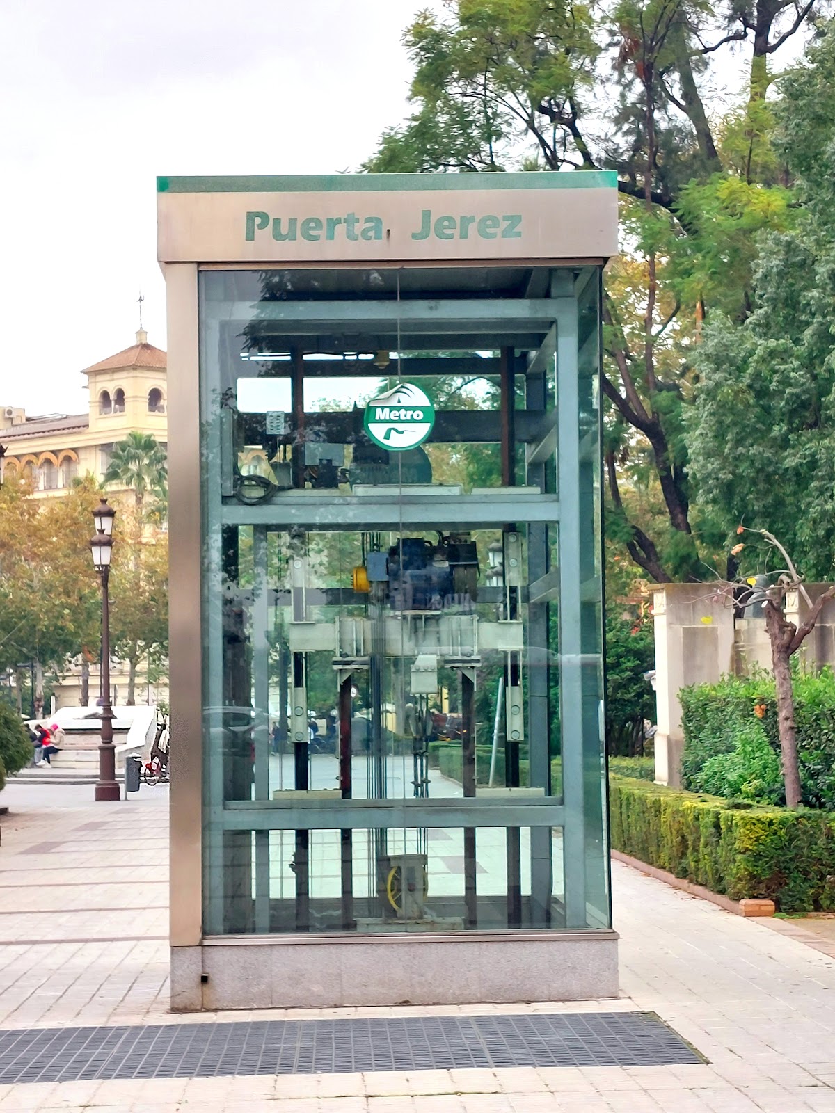 Metro Puerta Jerez Sevilla