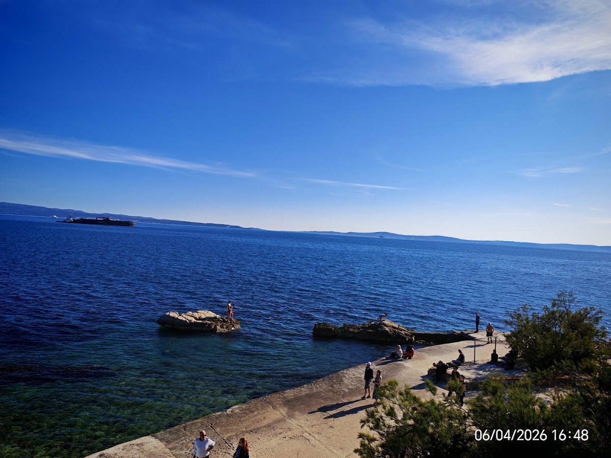 Ovčice Beach Parking