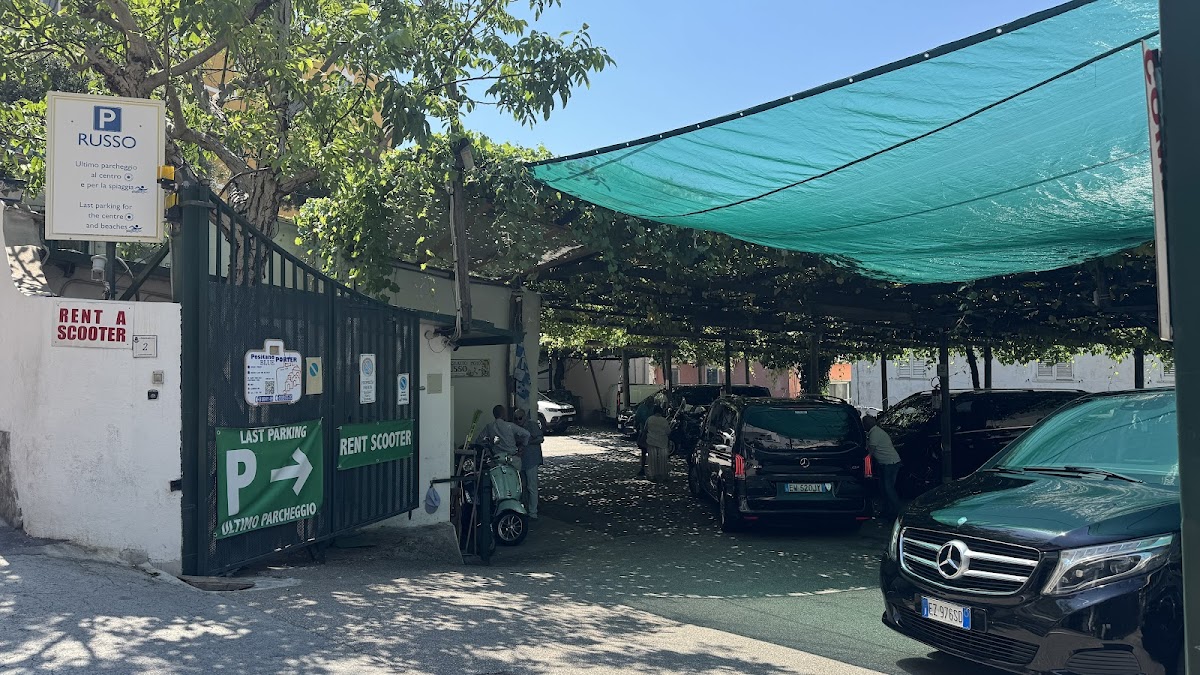 Parcheggio Russo