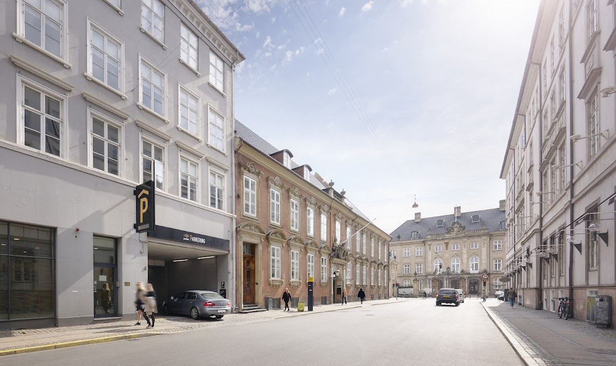 Parkeringshus i Dronningens Tværgade | Jeudan Parkering