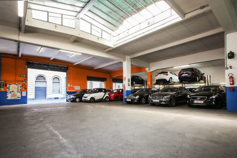 Parking Garage Italia