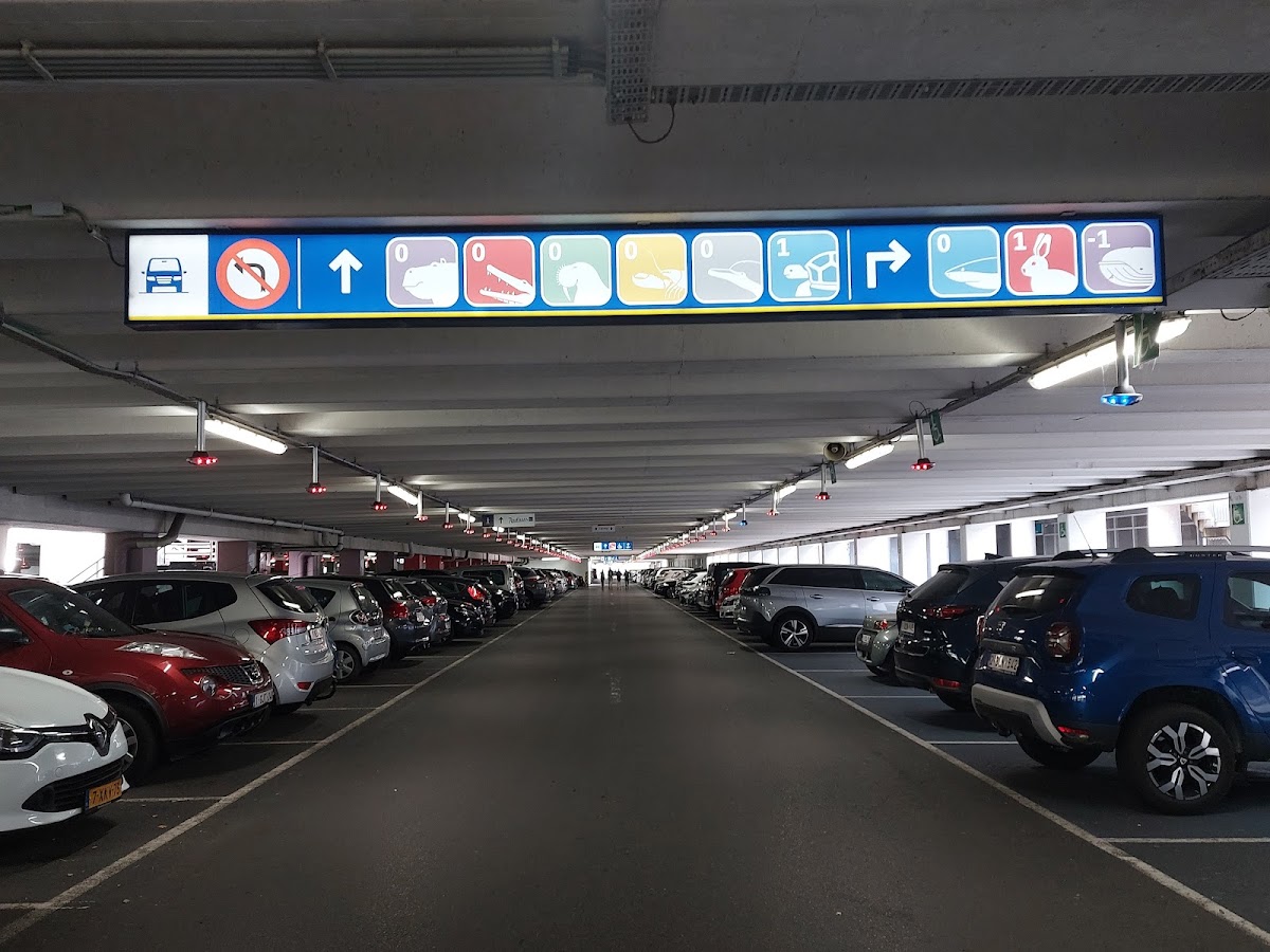 Parking garage - Station (capacity 1466)