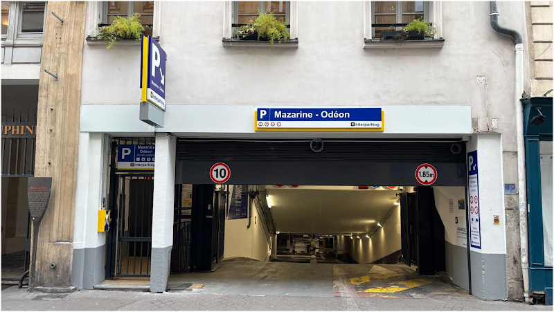 Parking Mazarine