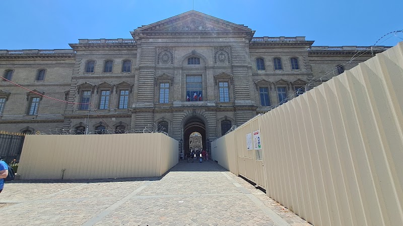 Parking public le Louvre