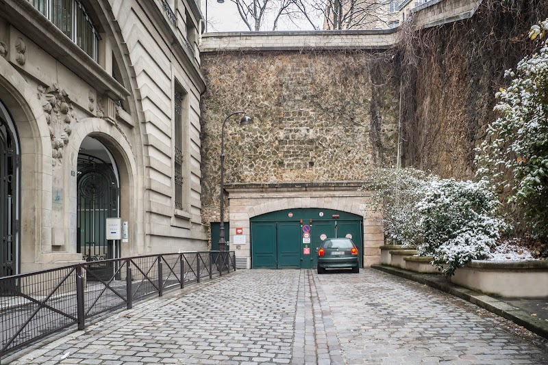 Parking résidentiel Saemes Delessert