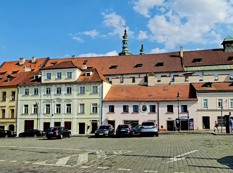 Parkoviště Pohořelec