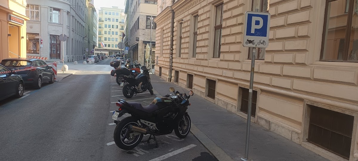 Parkoviště pro motocykly