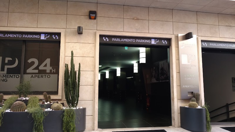 Parlamento Parcheggio