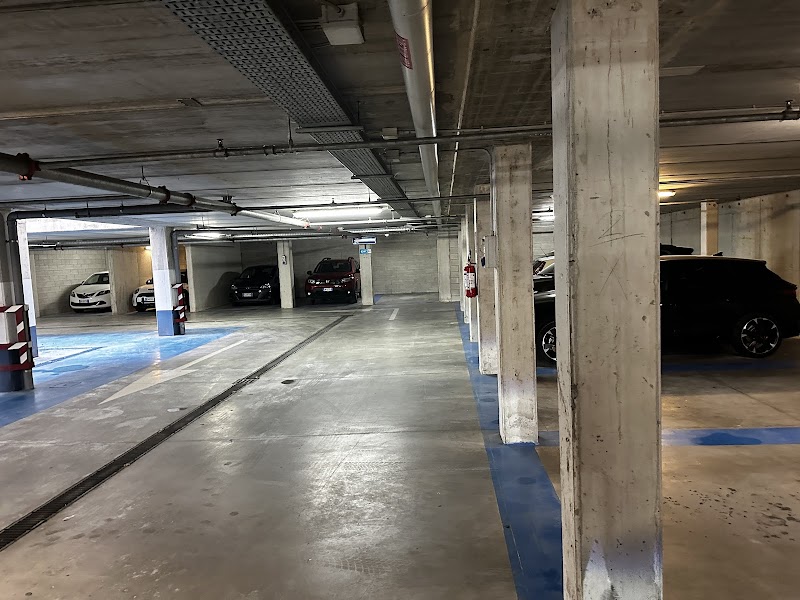 Pichi Navigli Car Park | APCOA Parking