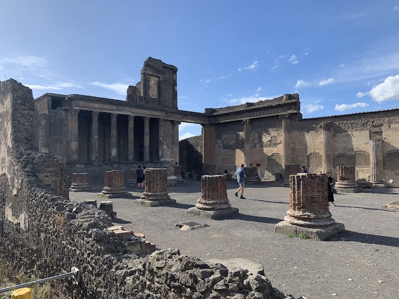 Pompeii Parking