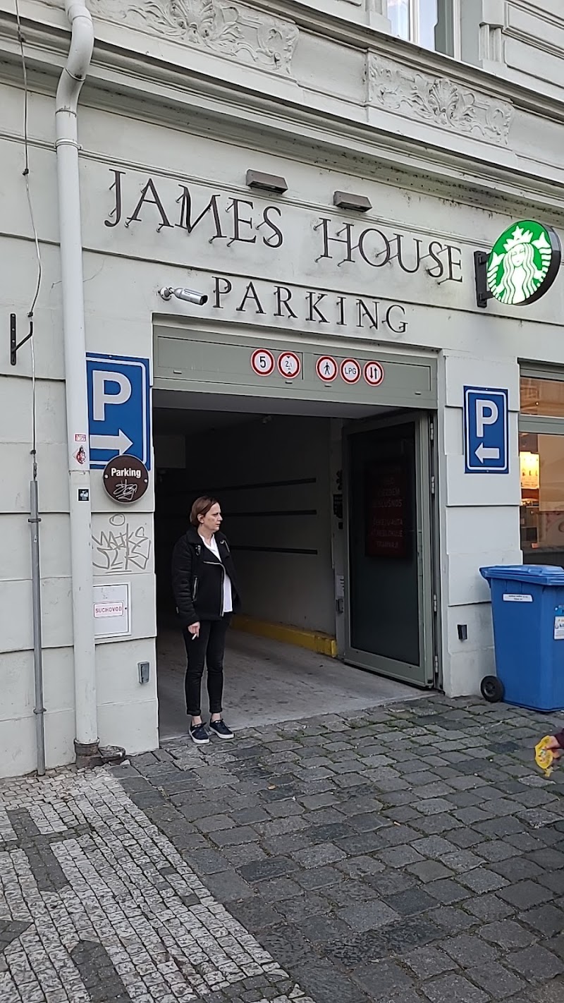Public Parking at James House - Újezd 34