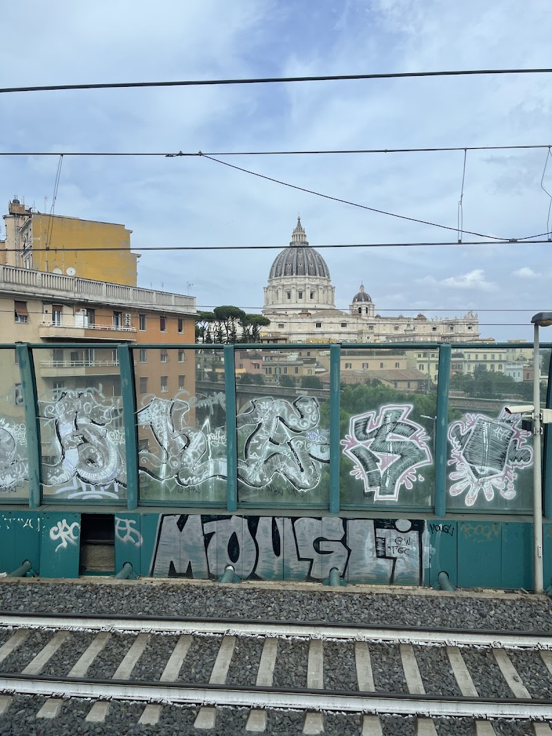 Roma - Garage Stazione San Pietro / Am Car srl