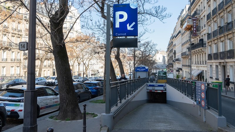 Saemes Parking Carnot