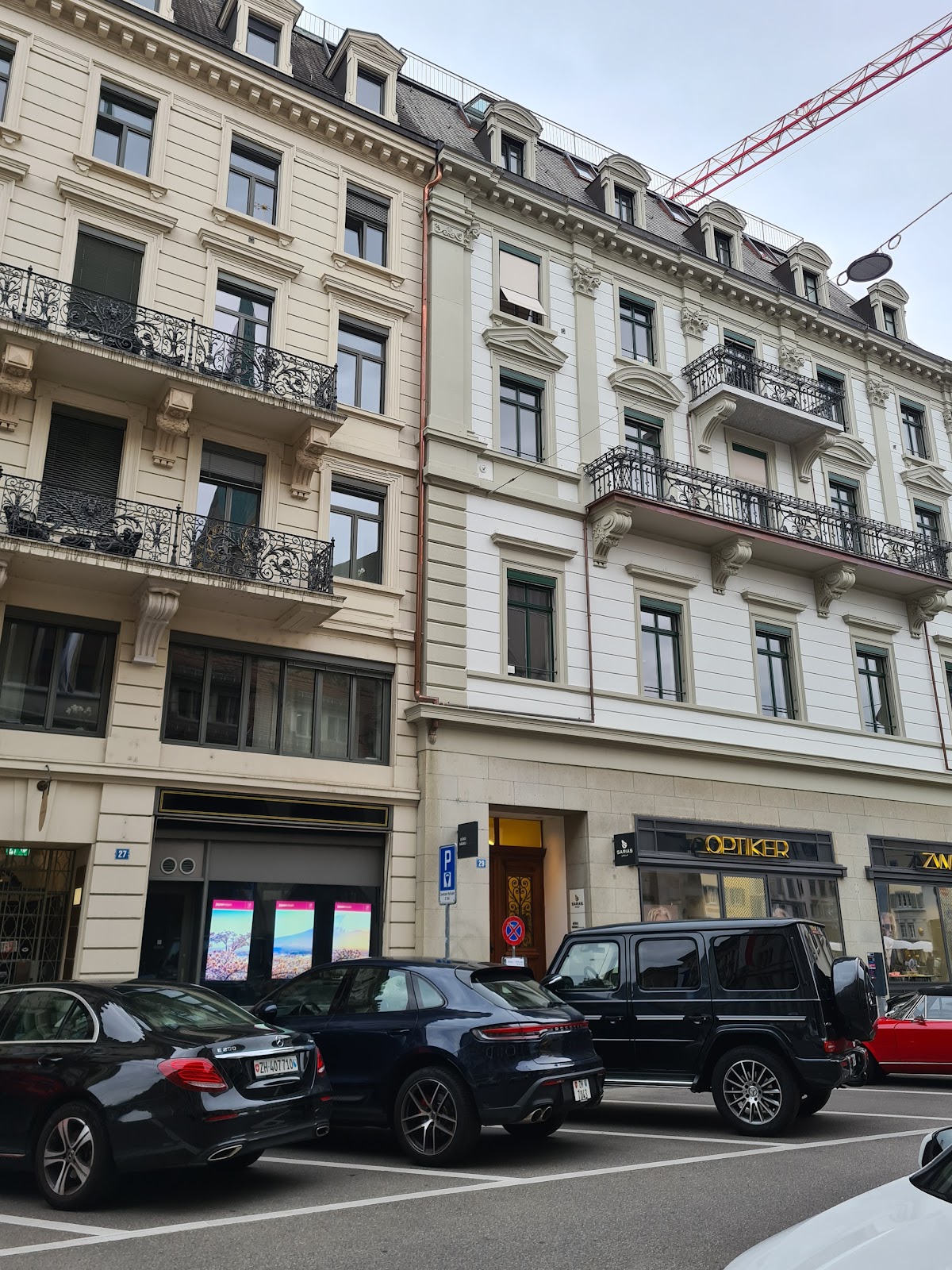 Seestrasse 311 Parking