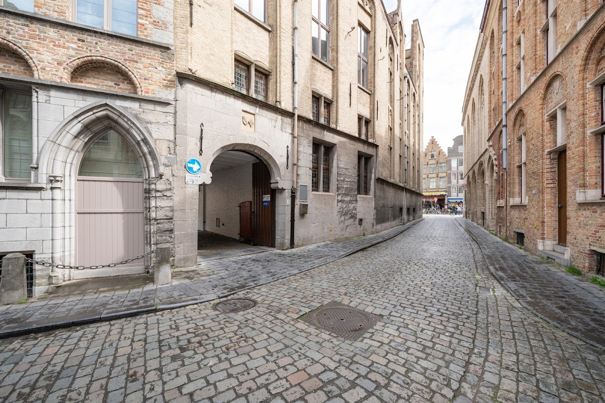 SparkSpot - Parking centrum Brugge - €23,5/dag