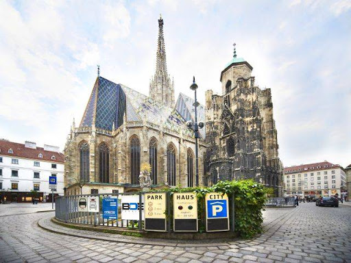 Stephansplatz Parking Garage - BOE Parking