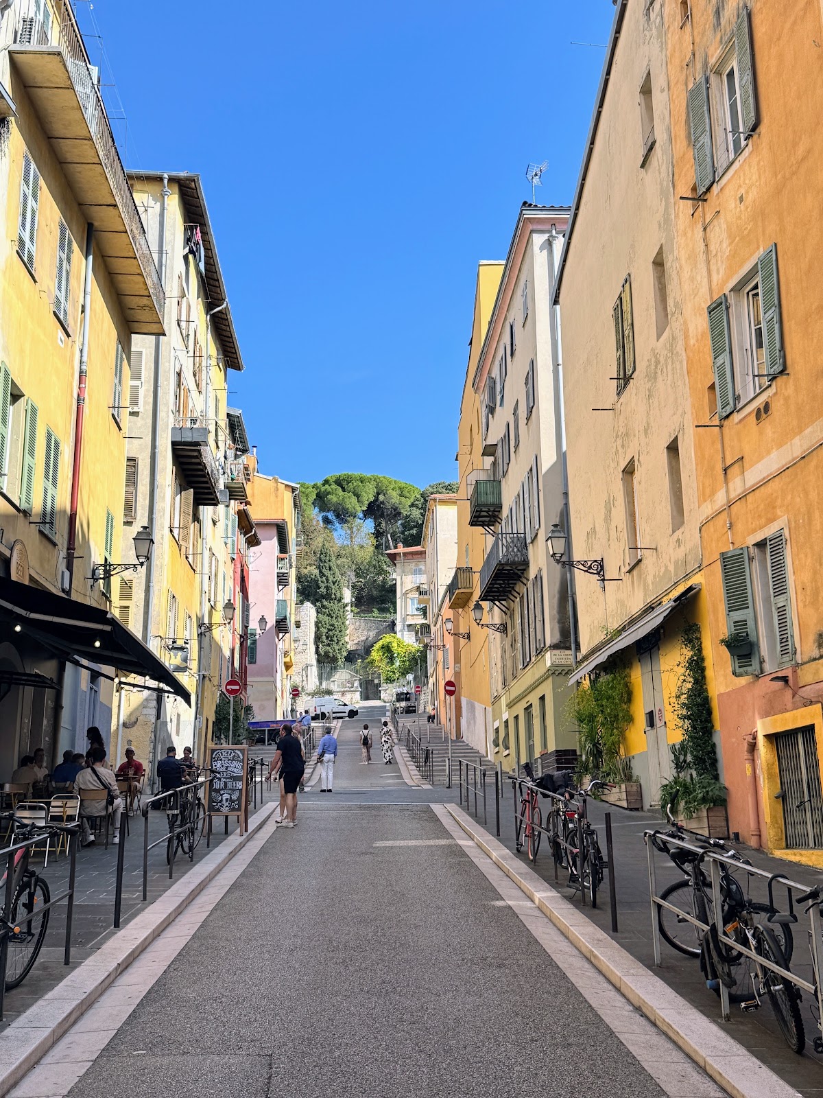 Street rossetti