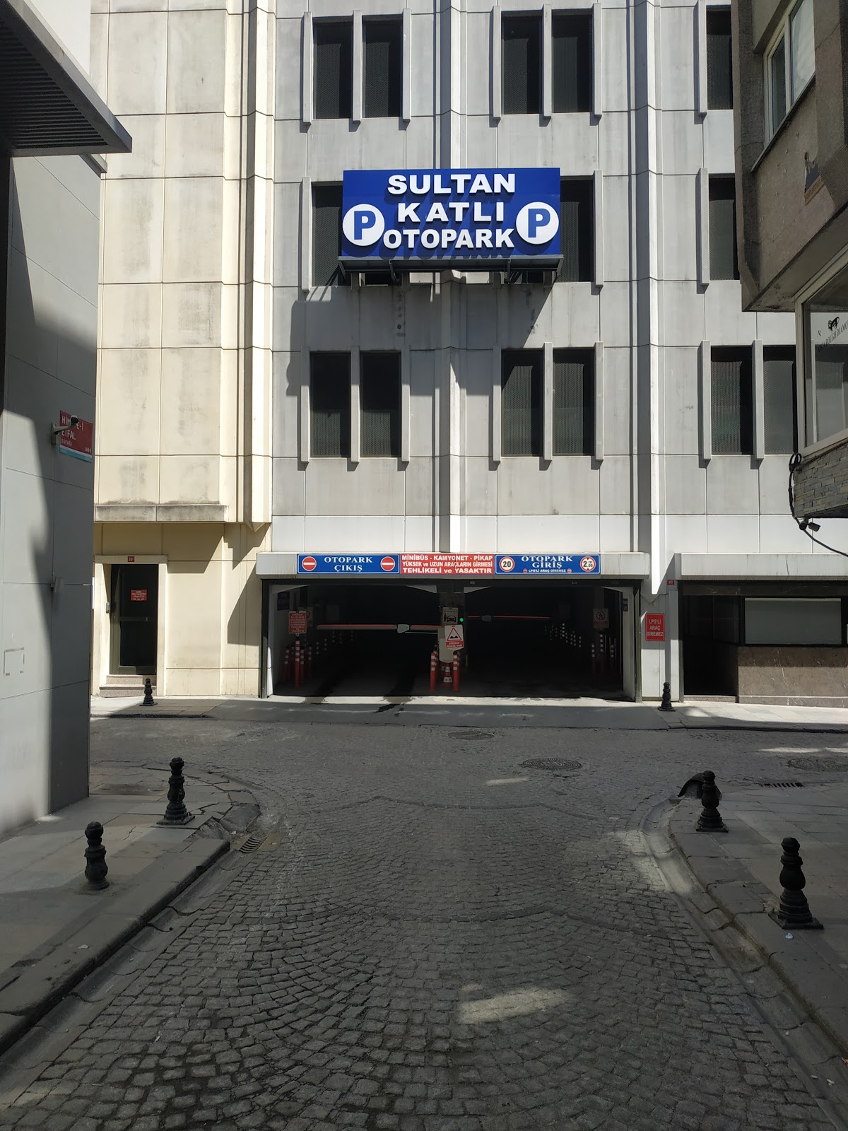 Sultan Multi-storey Car Park