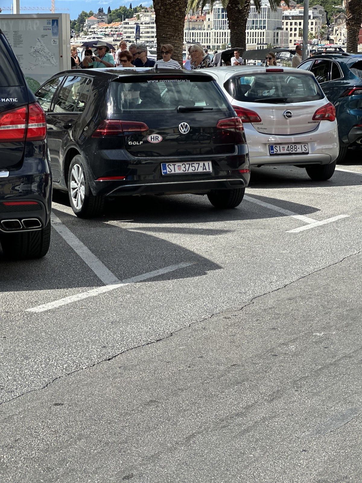 Vanulično parking Riva