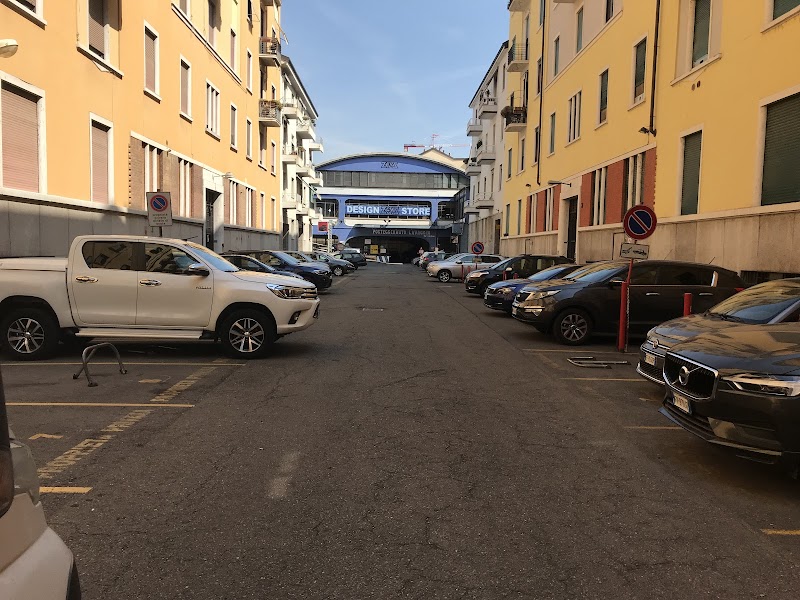 Via Privata Giovanni Bertacchi