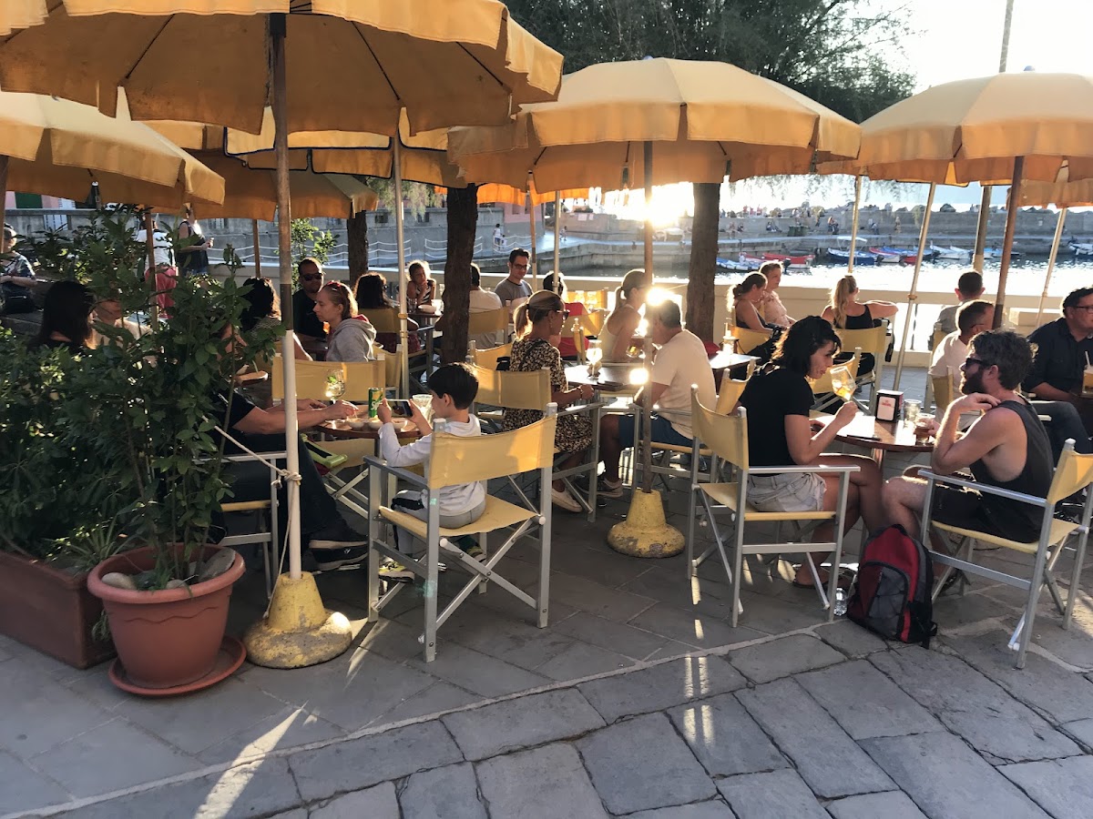 Ananasso Bar