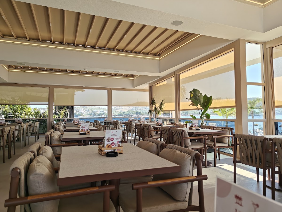 Bar Restaurant Tre Ishujt