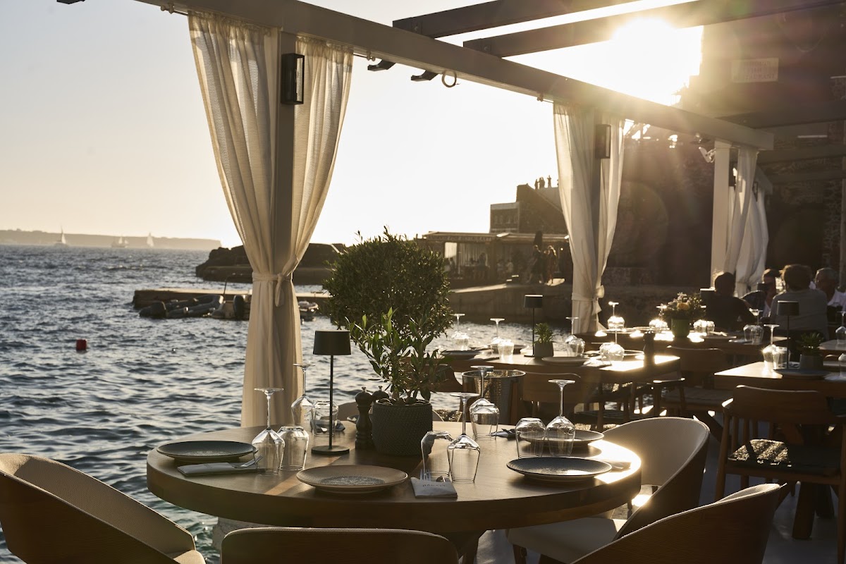 Basalt Restaurant | Ammoudi Bay Santorini