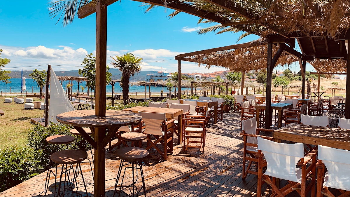 Bongo Restaurant & Beach Bar