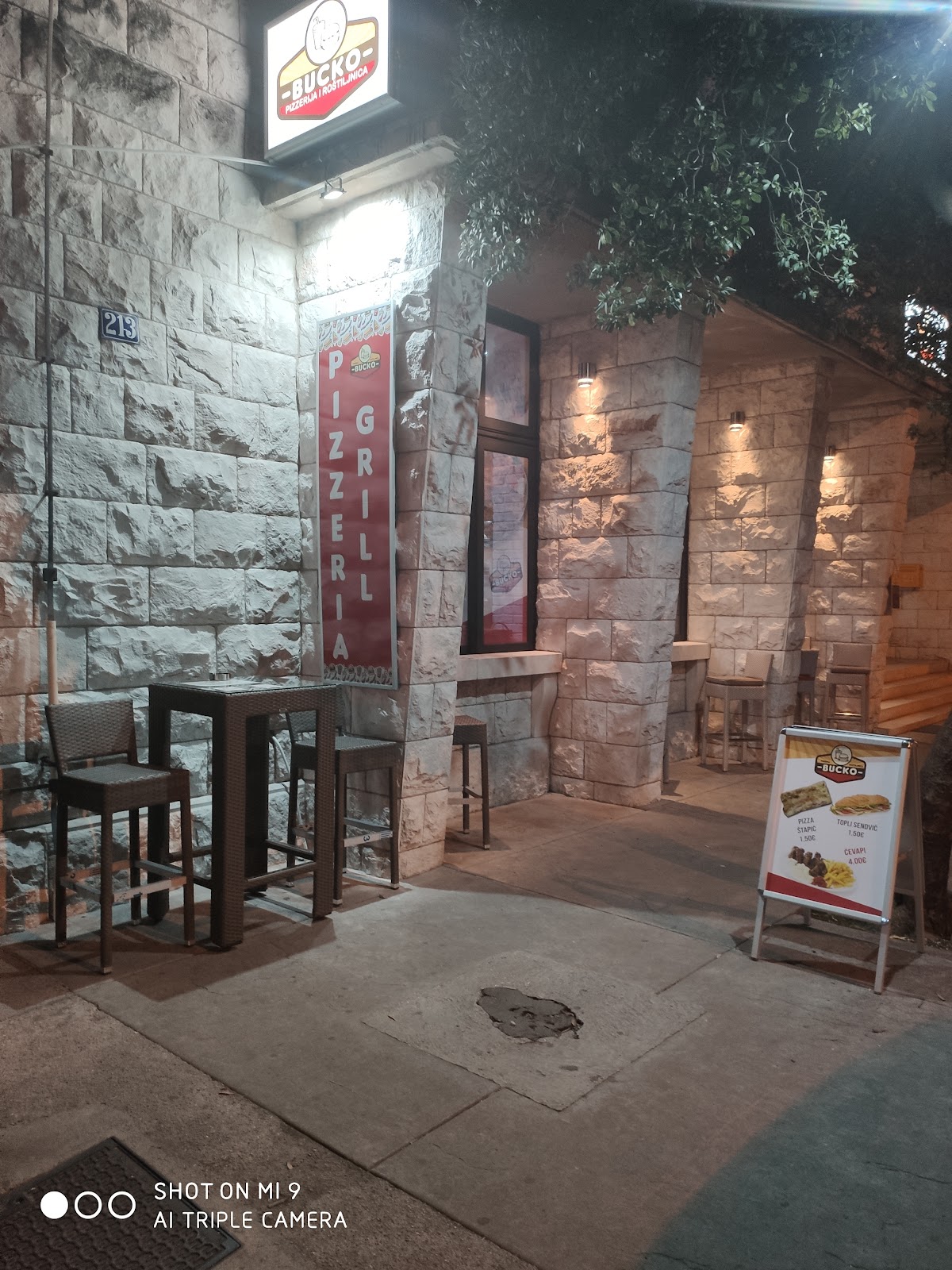 Bucko Halal Pizzeria & Grill