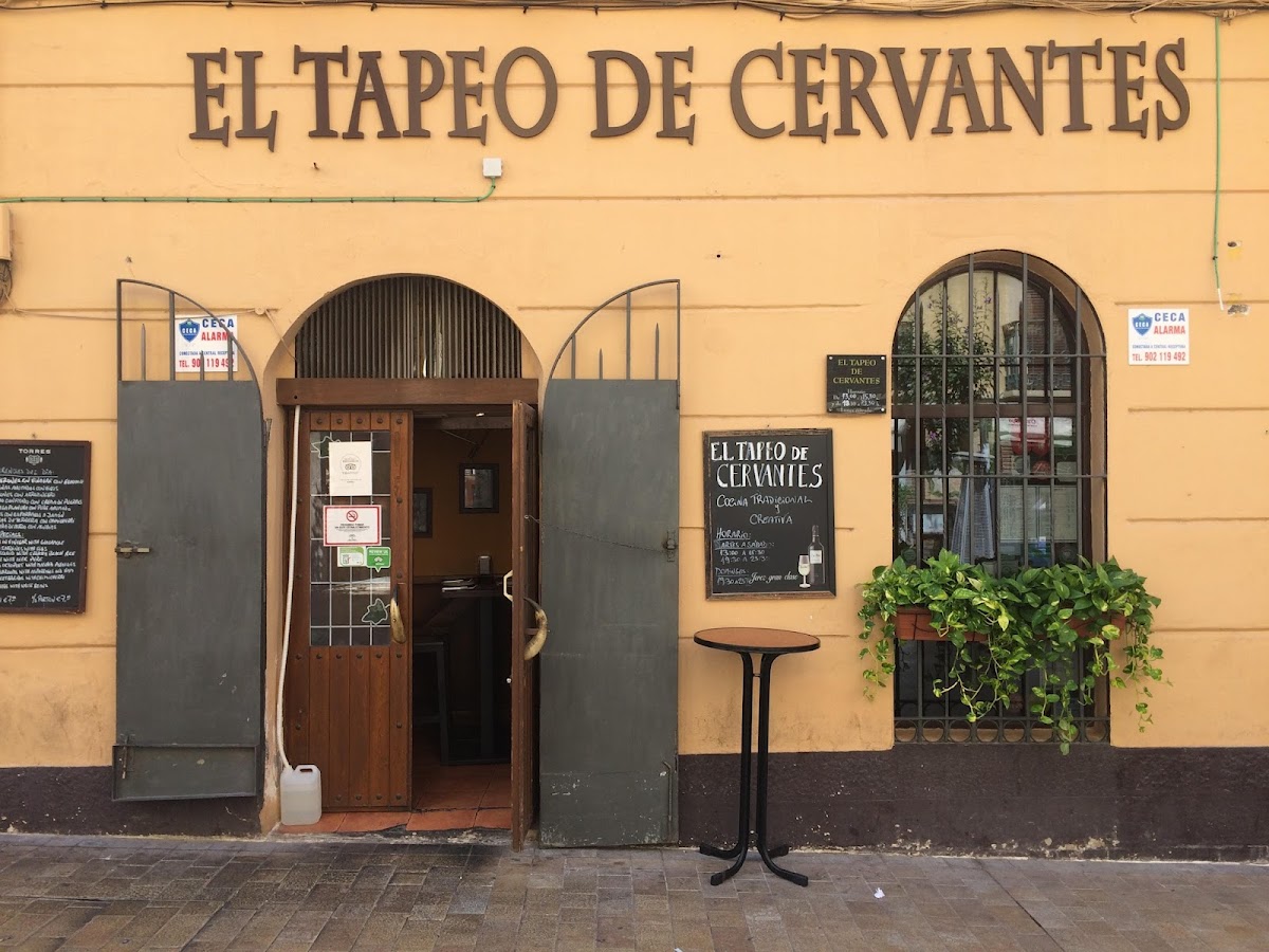 El Tapeo de Cervantes | Tapas y platos | Centro de Málaga
