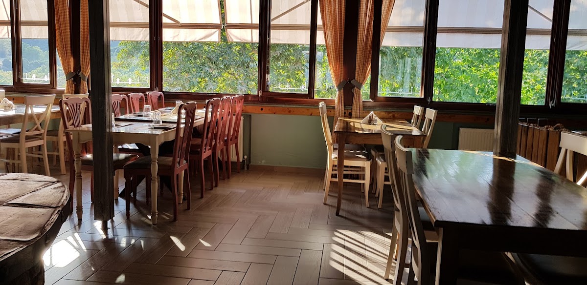 ERATO WINE RESTAURANT