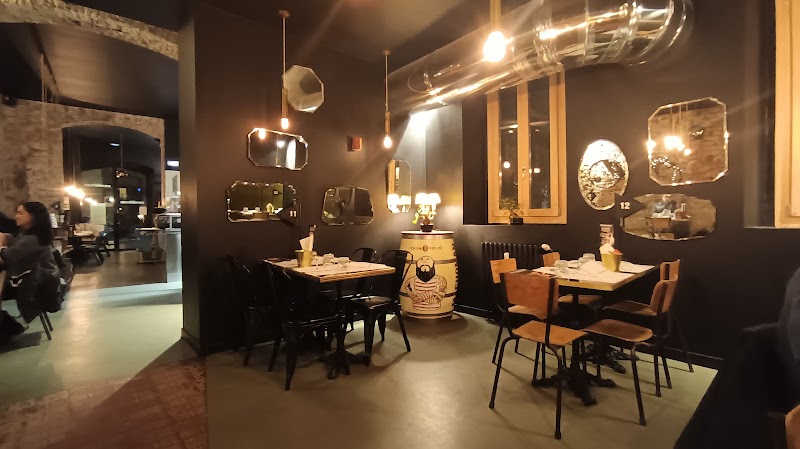 Hamerica's via Terraggio (cattolica)