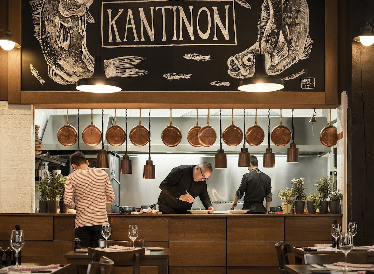 Kantinon Tavern