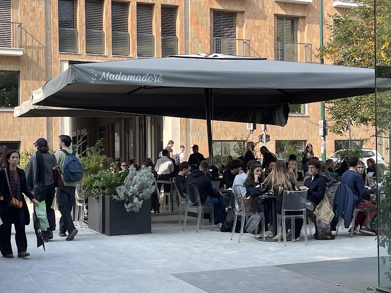 Madamadoré Street Food Bar