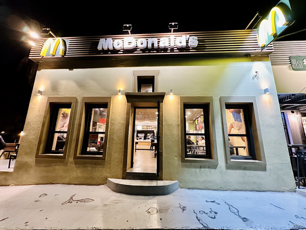 McDonald's Σαντορίνη