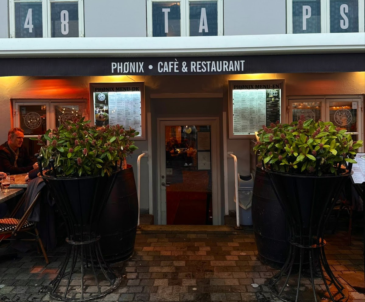 Phønix Cafe & Restaurant
