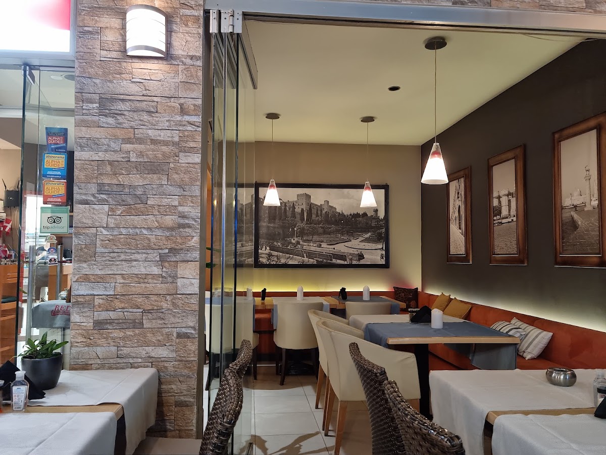 RED RESTAURANT