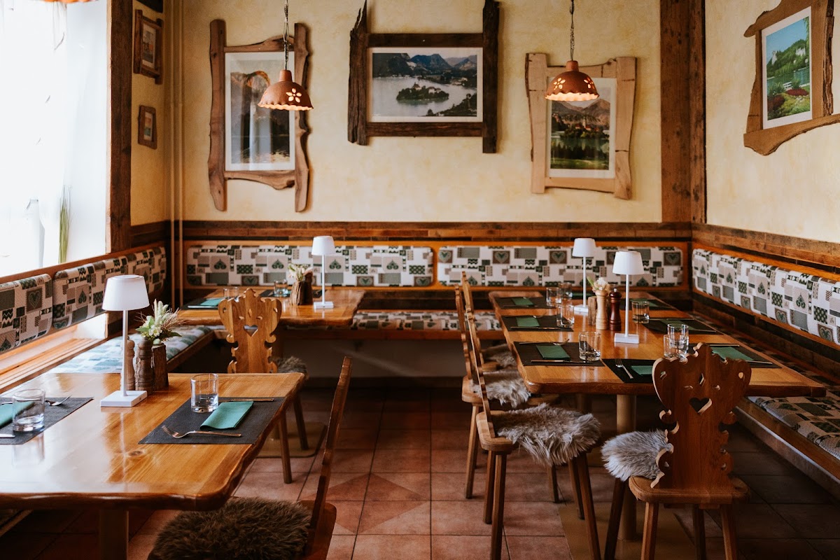 Restaurant & Wine Bar Murka
