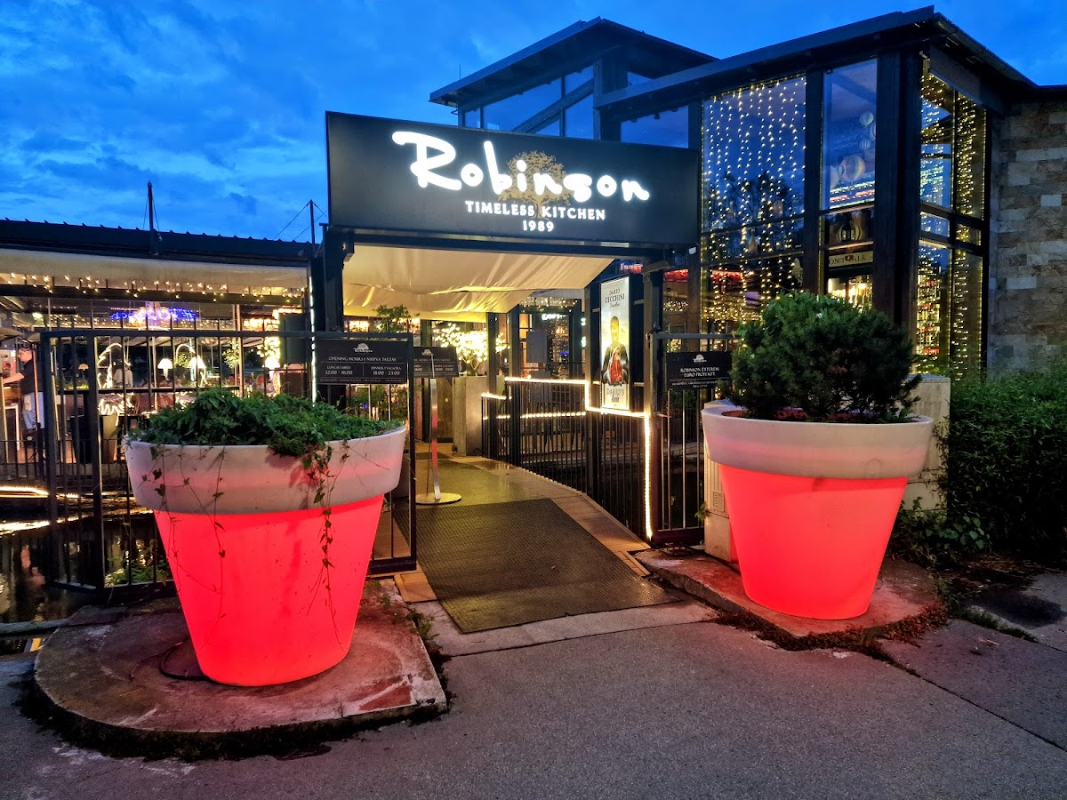 Robinson Restaurant