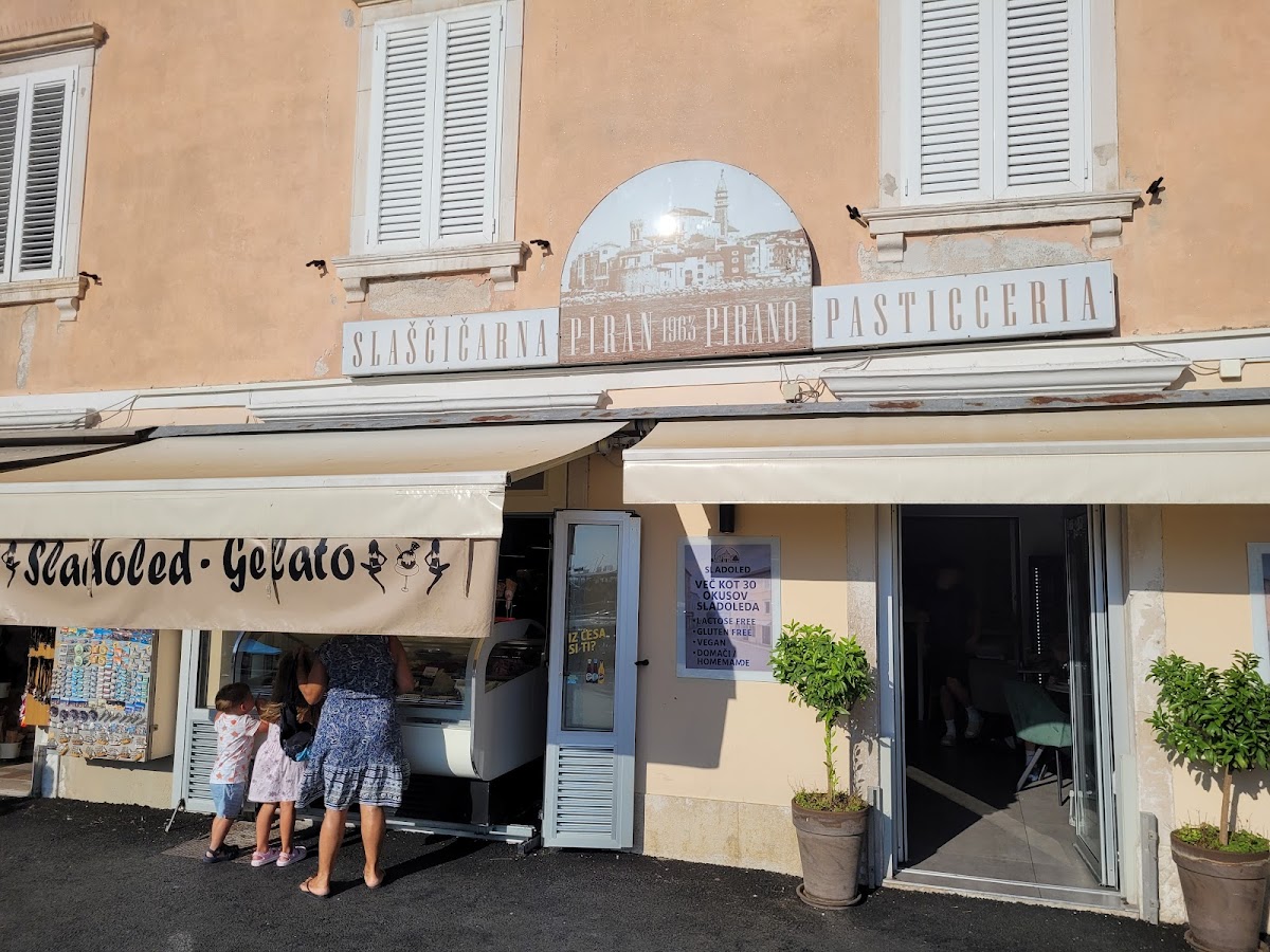Slaščičarna “PIRAN” Pasticceria