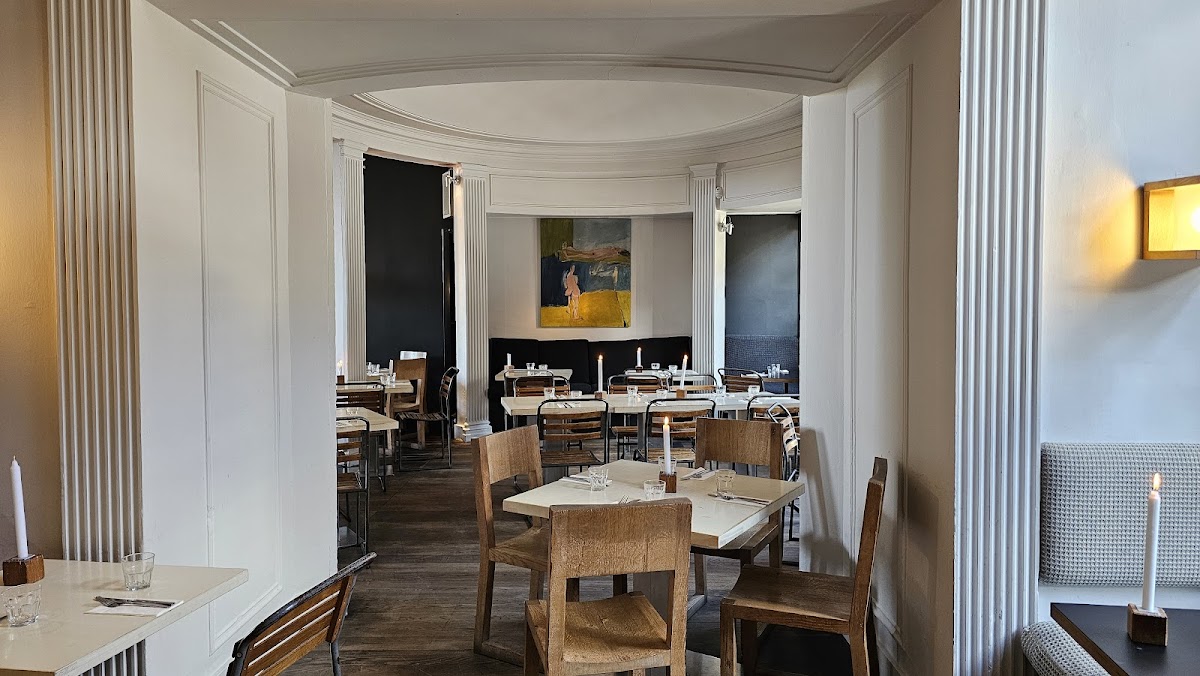 The Outsider Restaurant