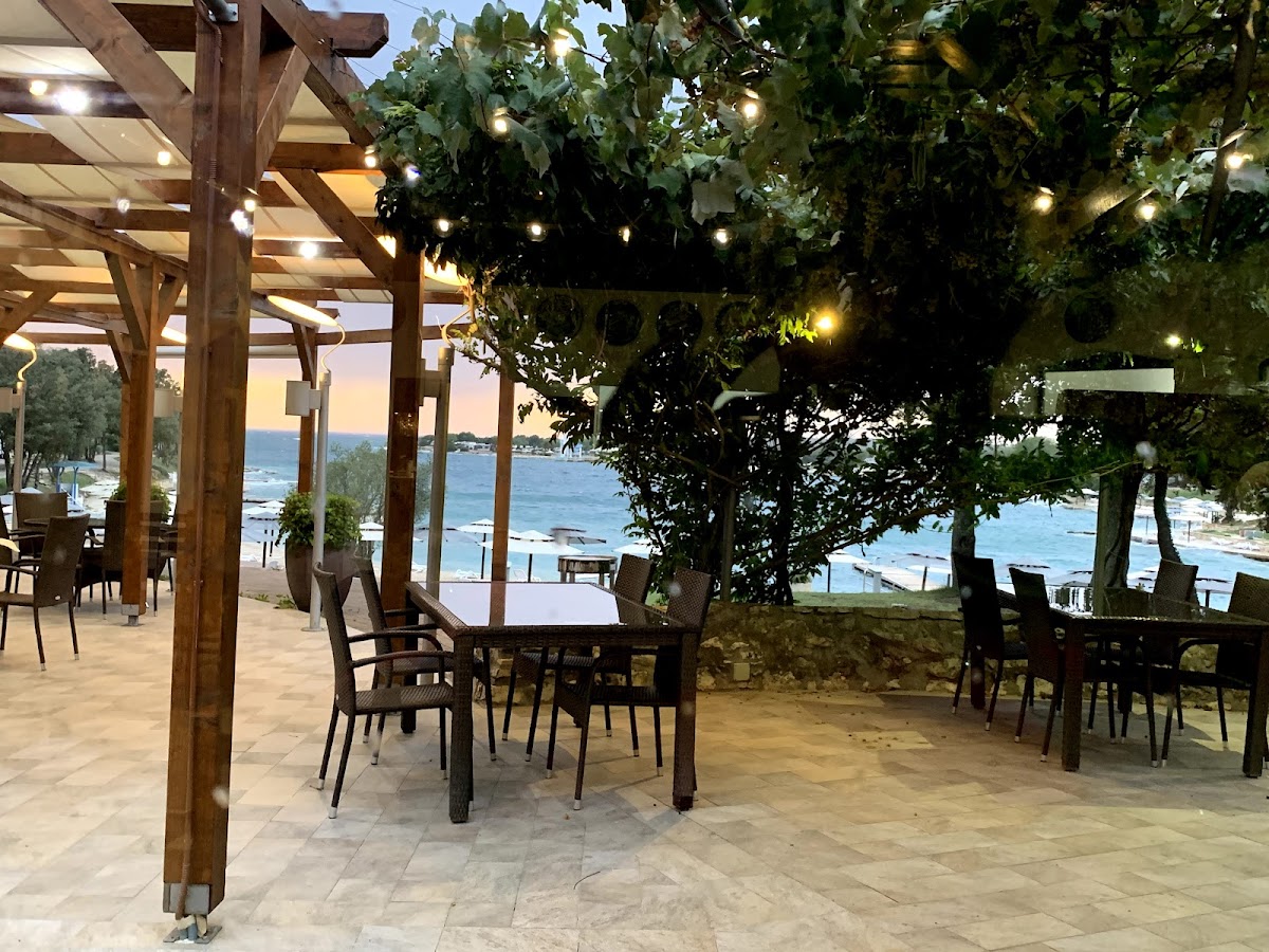 Uvala Restaurant